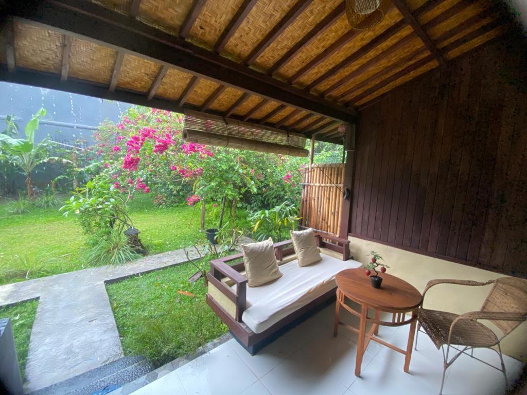 Pomelo Guest House Ubud Exterior foto